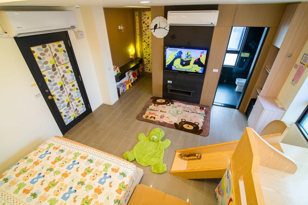 宜人生活溜滑梯親子民宿 Easylife B&B Tungsan Szoba fotó