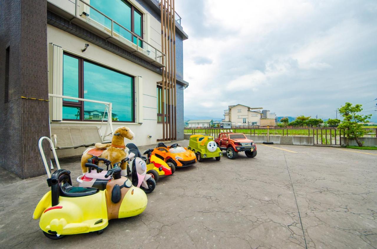 宜人生活溜滑梯親子民宿 Easylife B&B Tungsan Kültér fotó